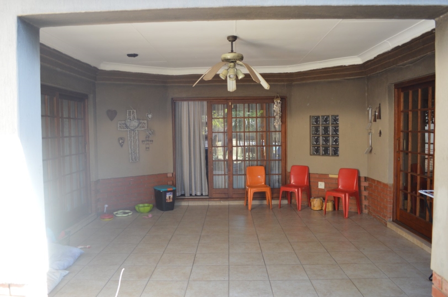 5 Bedroom Property for Sale in Irene Park North West